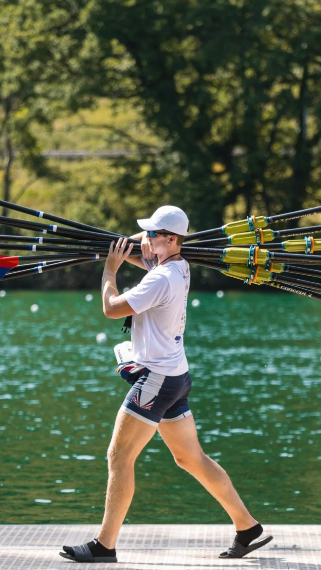 Who’s your favorite rowing buddy?

#lucerneregatta #rowing #rotsee #lucerne #lucerne2027